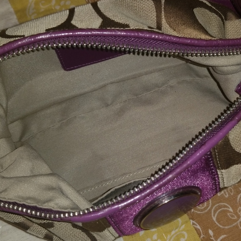 Coach purse - Picture 4 of 8